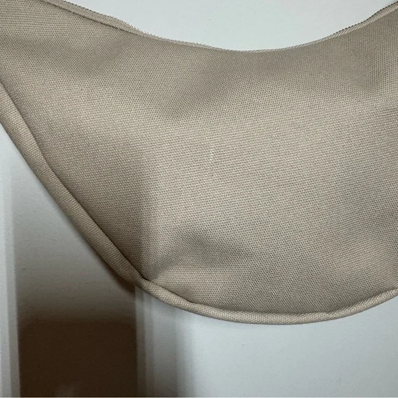 July Everyday Crescent sling bag with adjustable crossbody strap neutral - Picture 7 of 13